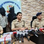 Jamshedpur Police in action: परसुडीह पुलिस की कार्रवाई, दो युवक गिरफ्तार, चोरी की बाइक और महंगे मोबाइल बरामद 1 Jamshedpur Police in action: परसुडीह पुलिस की कार्रवाई, दो युवक गिरफ्तार, चोरी की बाइक और महंगे मोबाइल बरामद