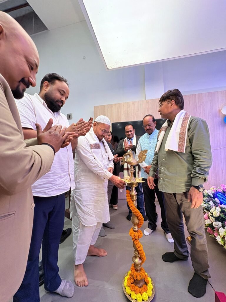 Jamshedpur News: जमशेदपुर के टॉपलिंक हुंडई में लॉन्च हुई हुंडई बेयोन, शुरुआती कीमत 9.99 लाख रुपये, लॉन्च समारोह में कई गणमान्य लोग रहे मौजूद 2 The Jharkhand Wire