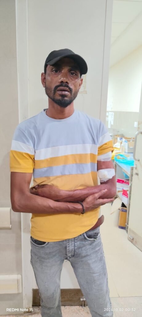Jamshedpur Breaking News: ओल्ड बाराद्वारी फुलबस्ती में ताबड़तोड़ फायरिंग, स्कूटी सवार युवकों ने की फायरिंग, घटनास्थल से दो खोखे बरामद 3 The Jharkhand Wire